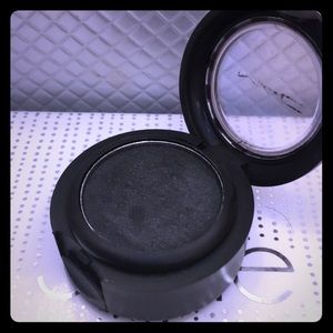 Eyeshadow black tied